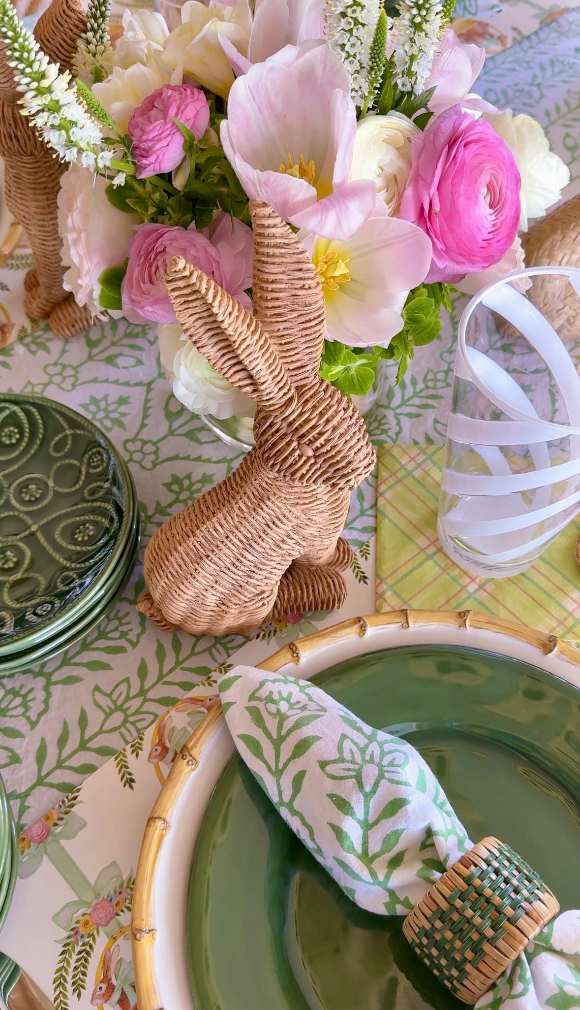 Round Tablecloth 100" Flower Row Parakeet