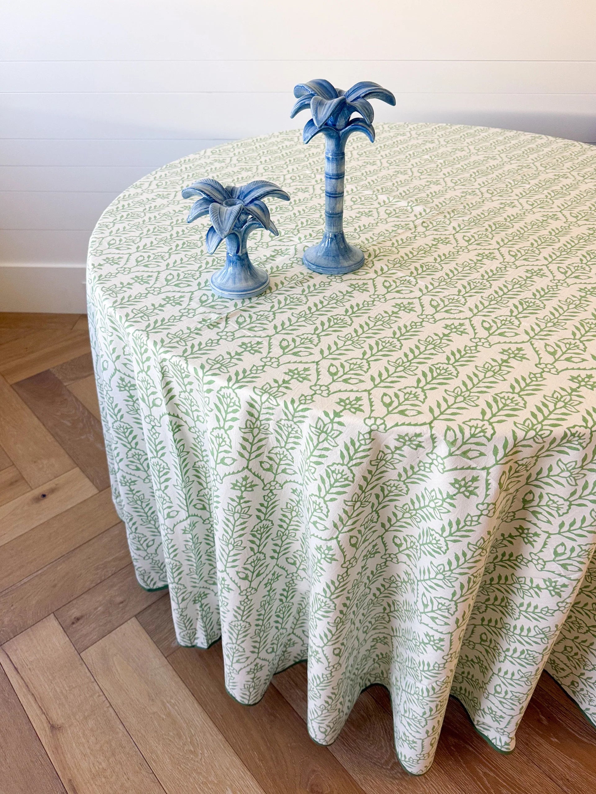 Round Tablecloth 100" Flower Row Parakeet