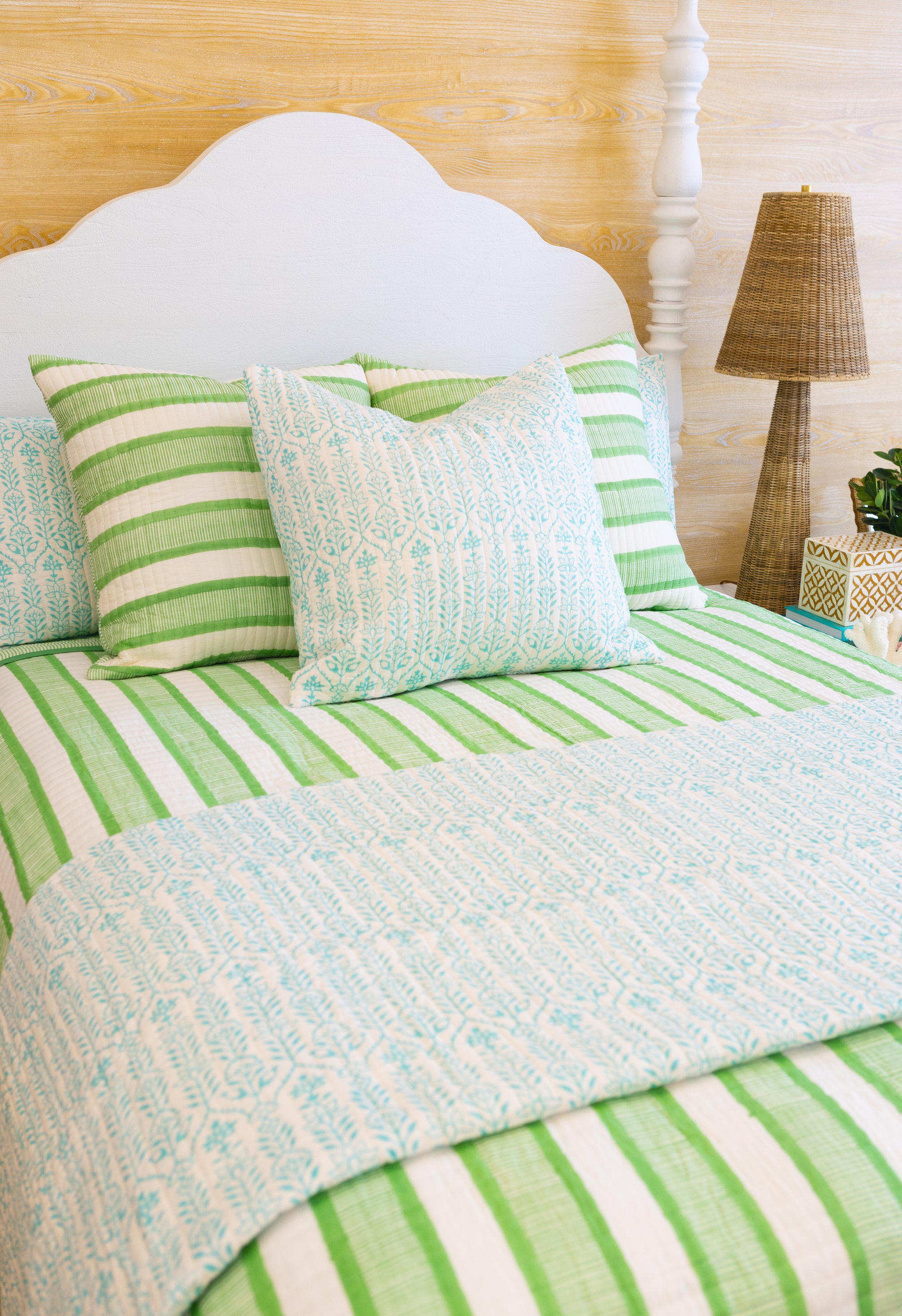 Tate Basket Weave Quilt in Parakeet