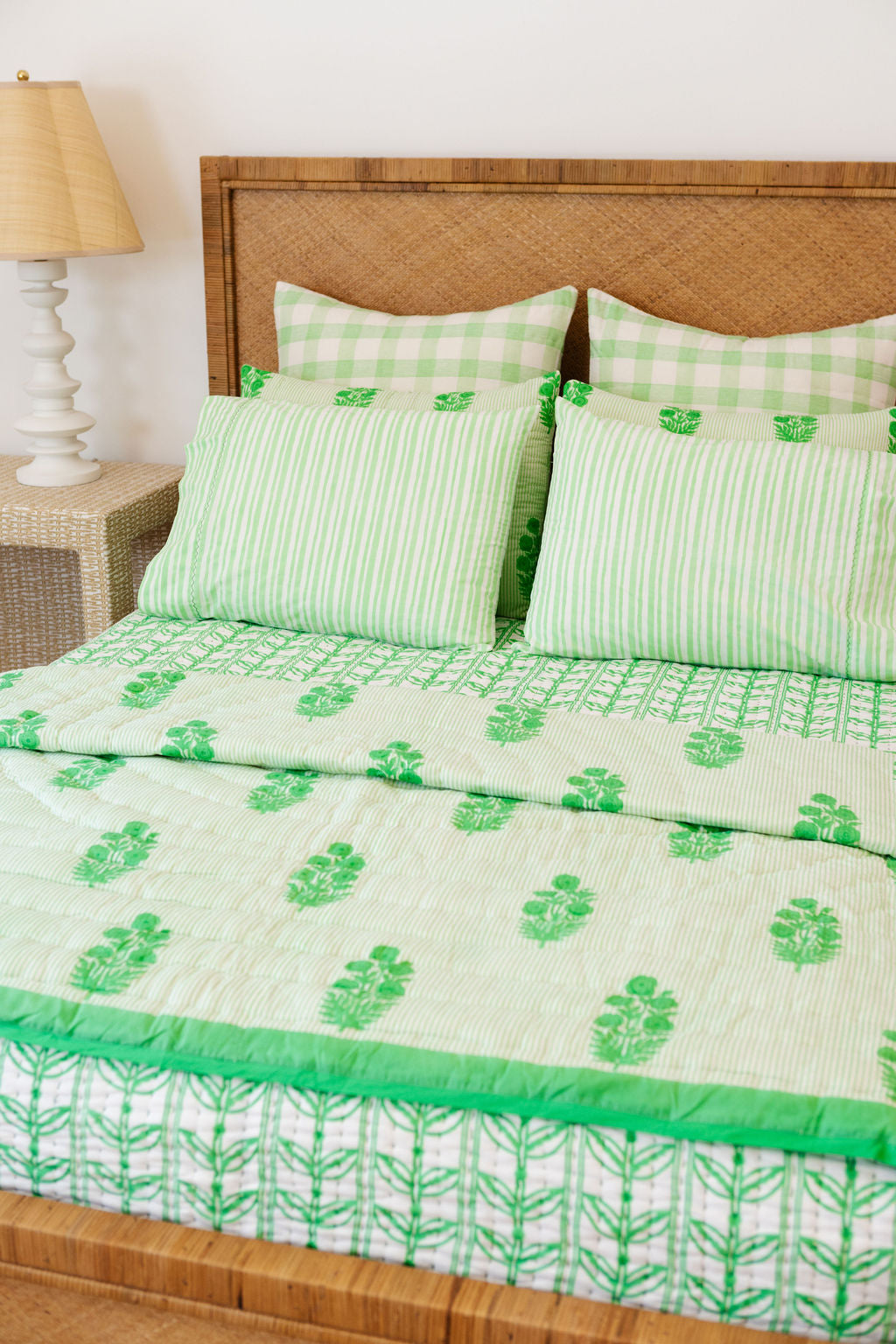 Razai (reversible) Quilt Poppy Stripe Weave in Parakeet