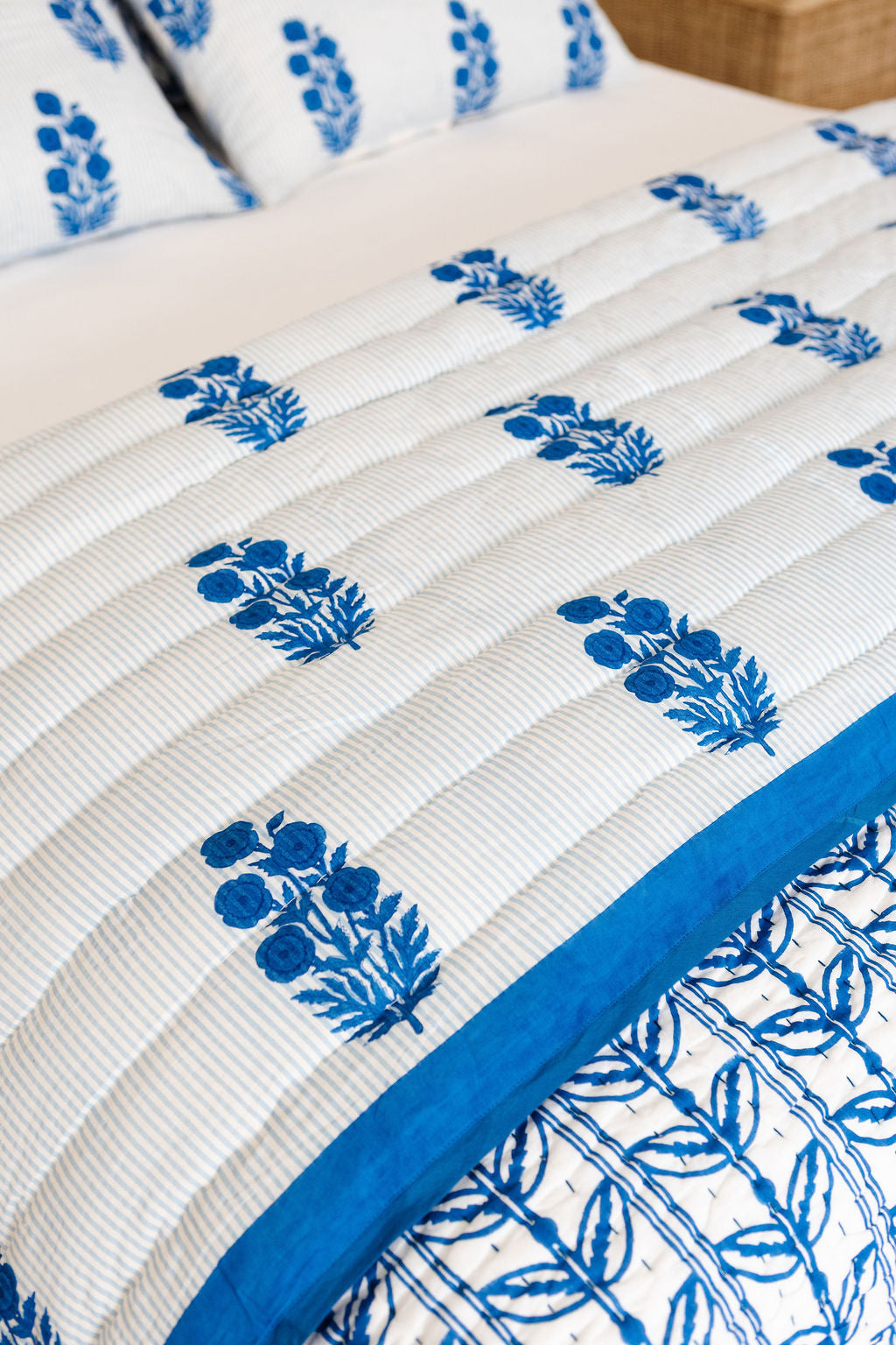 Razai (reversible) Quilt Poppy Stripe Weave in Aegean